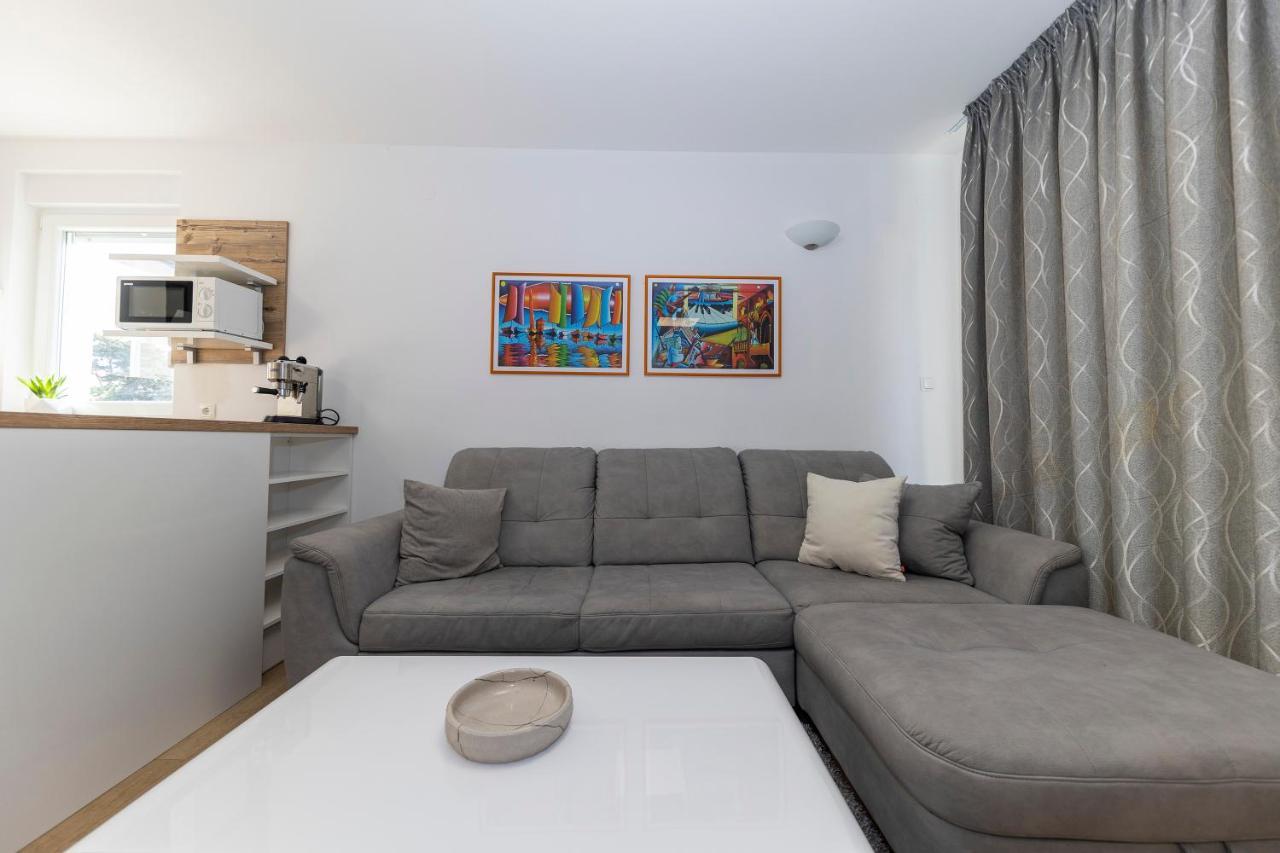 Joy 2 Apartment Novalja Kültér fotó